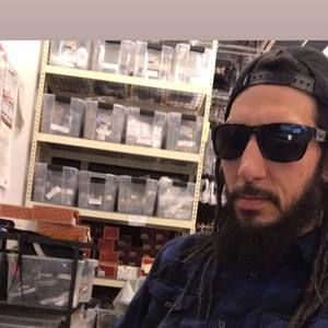 Meet your Posher, Jonathan